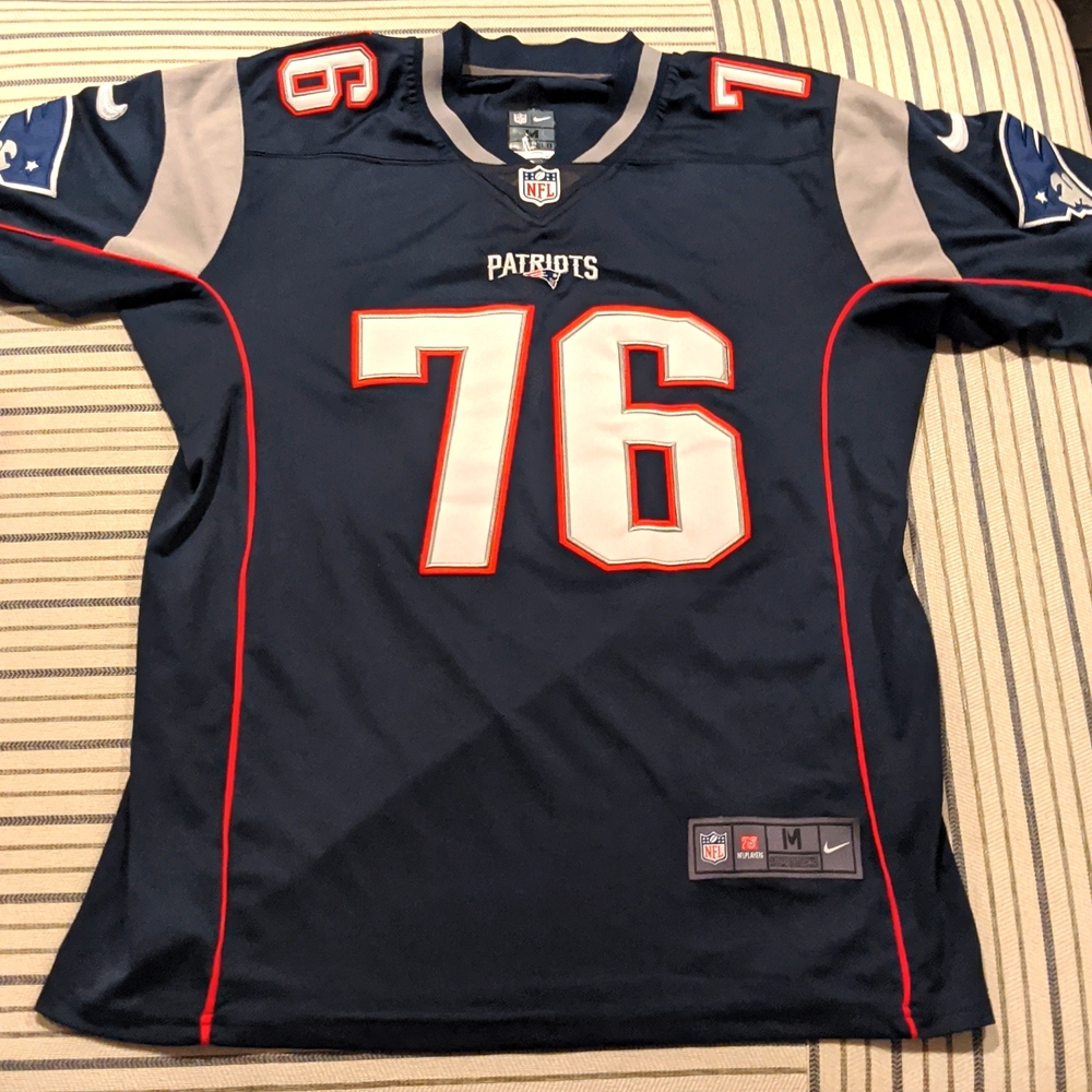 Patriots Jersey #76 Isaiah Wynn EUC - Stitched, Medium, On-Field